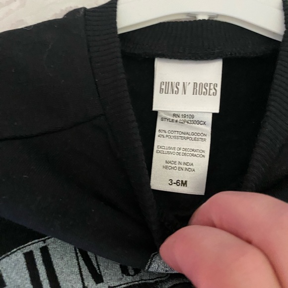 Guns & Roses sweats - Picture 2 of 3